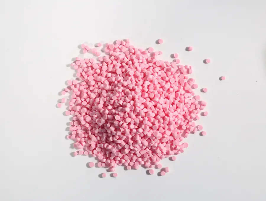 Azioni del produttore di TPE di Huizhou: quali fattori determinano la trasmissione della luce delle particelle di materia prima TPE traslucide?